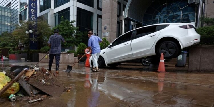 Seoul Terkena Banjir Bandang, Warganet: Stay Safe Oppa dan WNI di Sana