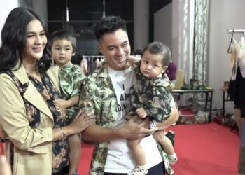 5 Momen Kiano Catwalk di Fashion Show, Mood Kurang Bagus Terpaksa Digendong Baim Wong