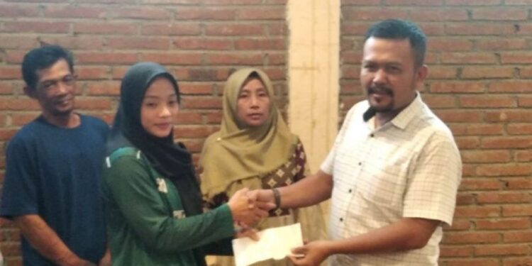 Sabet Emas Kejuaraan Dunia Pencak Silat 2022, Safira Dwi Meilani Bakal Dapat Penghargaan dari Prabowo