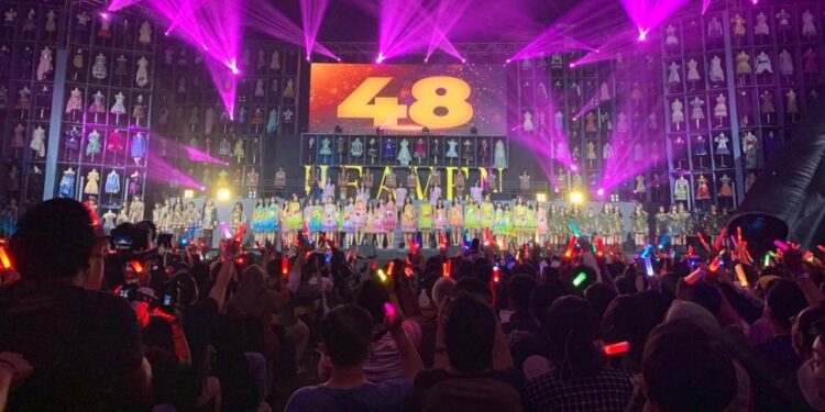 12 Potret Keseruan Konser Ultah ke-10 JKT48, Hadirnya 122 Member dan Alumni Sukses Bikin Nostalgia