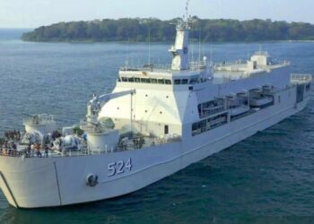Kapal Perang Angkut Tank KRI Teluk Calang-524 Diresmikan