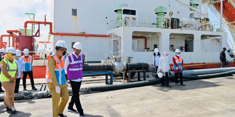 Jokowi Meyakini Terminal Kijing Pelabuhan Pontianak Bisa Dukung Hilirisasi dan Industrialisasi di Kalimantan Barat