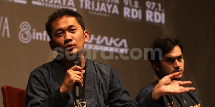 Hanung Bramantyo Mendadak Ikut Komentari Gosip Suami Zaskia Gotik, Ada Apa?