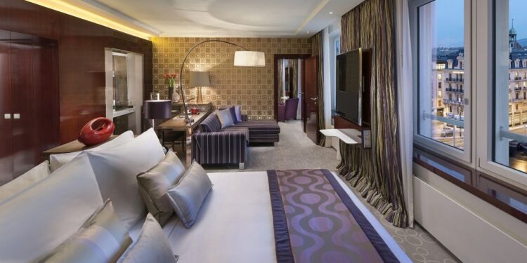 Bukan Lagi Rumah dengan Halaman Belakang, Masyarakat Modern Impikan Hunian Mewah Mirip Resor