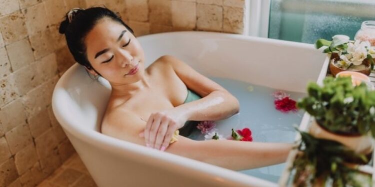 Bukan Hanya Tentang Kebersihan, Merawat Tubuh Juga Jadi Cara Memanjakan Diri