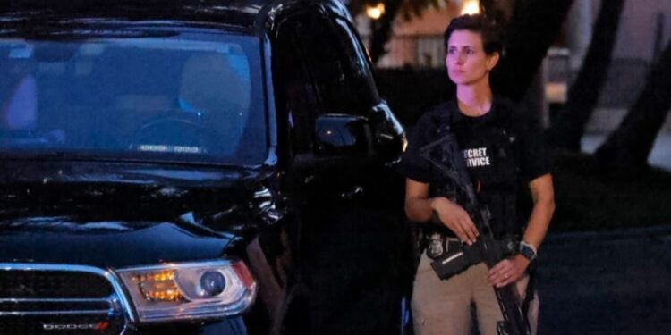 Donald Trump: Mereka Bahkan Membobol Brankas Saya