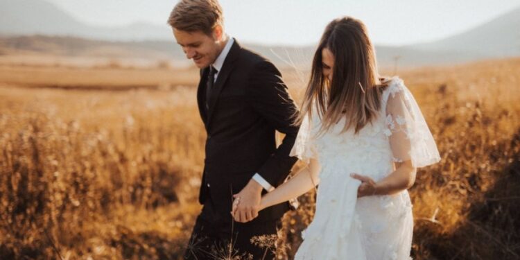 Awalnya, Bercanda Pura-pura Jadi Pengantin, Pasangan Ini Malah Berakhir di Pelaminan Sungguhan