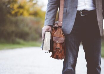 Bukan Cuma untuk Siswa, Pengetahuan Tentang Literasi Digital Juga Penting untuk Guru