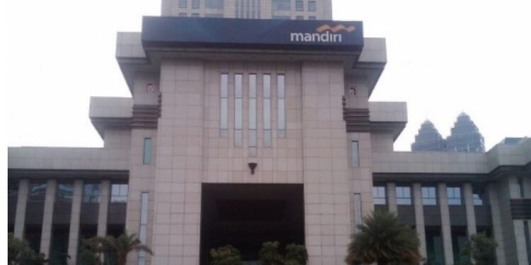 Kantor Pusat Bank Mandiri Kebakaran Pagi Ini