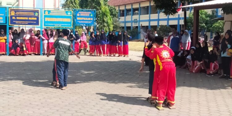 Mts Muhammadiyah Nalumsari Semarakkan HUT RI dengan Lomba Tradisional