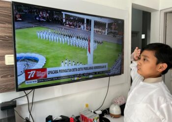 Masih Pandemi SD Muhammadiyah PK Kottabarat Mengikuti Upacara HUT RI Secara Virtual