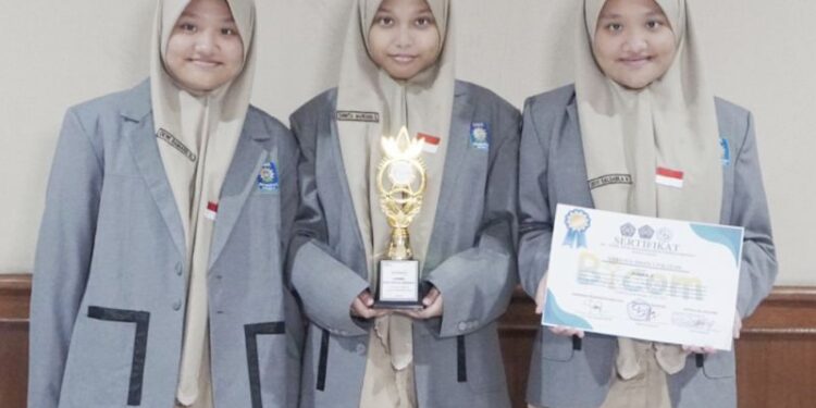 Tim Smamda Surabaya Sabet Juara 1 Video Edukasi Nasional