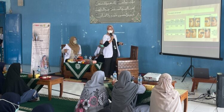 Penyuluhan Dokter Muda di Al Mizan: Jerawat pada Remaja, Mitos atau Fakta? 