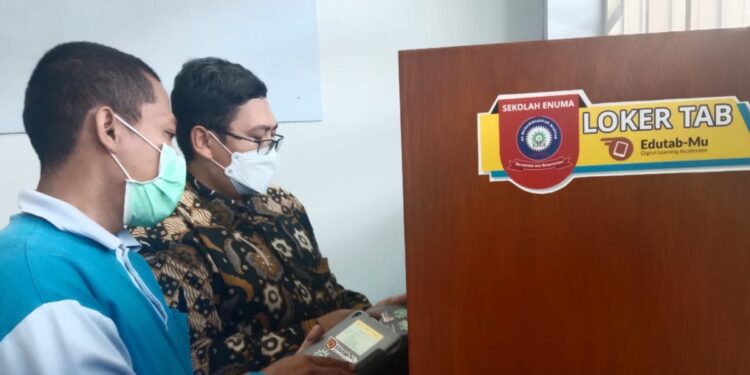 Pantau Perkembangan Edutabmu, Tertarik Kelas tanpa Tata Tertib SDMM