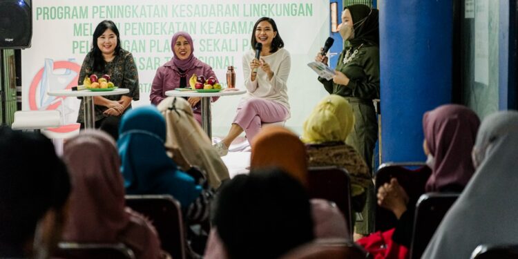 Peduli Lingkungan, LLHPB PP ‘Aisyiyah Bersama GIDKP Ajak Masyarakat Tak Gunakan Plastik Sekali Pakai