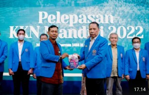 Rektor UMSU Lepas 3.747 Mahasiswa ikuti Program KKN Mandiri 2022