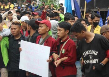 Ribuan Kader IMM Turun Ke Jalan Tolak Kenaikan Harga BBM Subsidi
