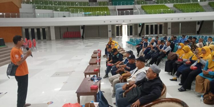 6 Rombongan Persyarikatan Kunjungi Gedung Edutorium KH Ahmad Dahlan UMS, Diterima Ketua Panitia Penerima Muktamar