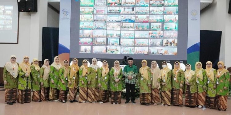 ‘Aisyiyah Berkebudayaan Meriahkan Sidang Pleno I Muktamar ke-48
