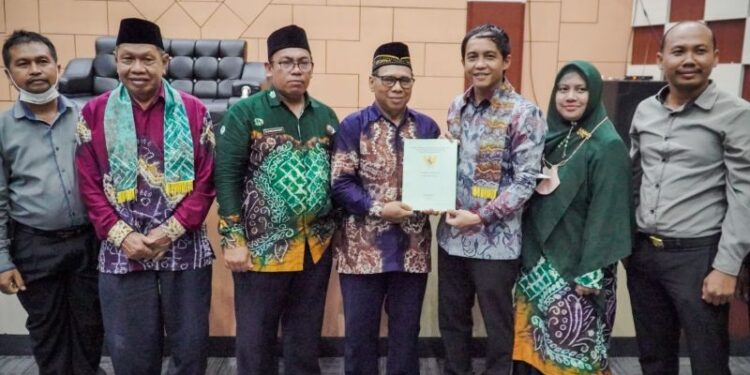 Wamen ATR/BPN serahkan sertifikat tanah SD Muhammadiyah