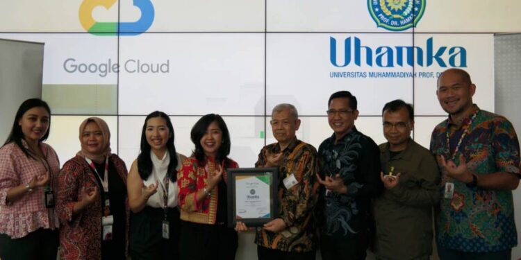Cerminkan Kampus Unggul, Uhamka Dinobatkan sebagai Kampus Pelopor Penerapan Cloud Computing for Higher Education
