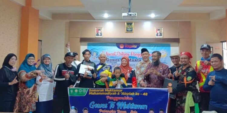REKTOR ITS PKU MENJEMPUT DAN GOWES BERSAMA TIM PALANGKARAYA
