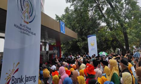 Penampil Muktamar Memukau Seisi Stadion Manahan