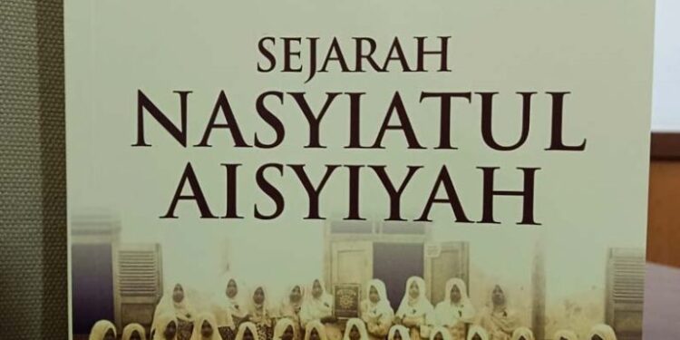 Launching Buku Sejarah Nasyiatul Aisyiyah pada Muktamar XIV di Bandung