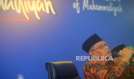 Lantik Ikatan Keluarga Alumni UMS, Haedar: Harus Jadi Pelopor Islam Berkemajuan