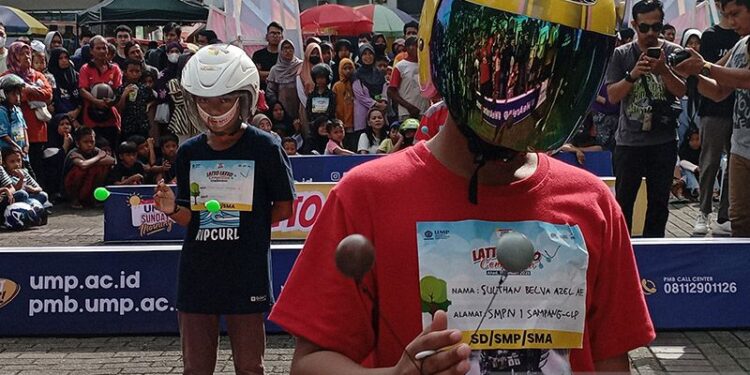 Lomba lato-lato dan edukasi permainan tradisional digelar di Banyumas