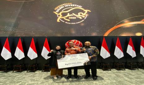 Galeri Investasi Syariah FEB UMP Juara 2 GI Awards BEI