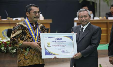 Sumpah Profesi Guru, Rektor UMS: Guru Profesional adalah yang Dirindukan