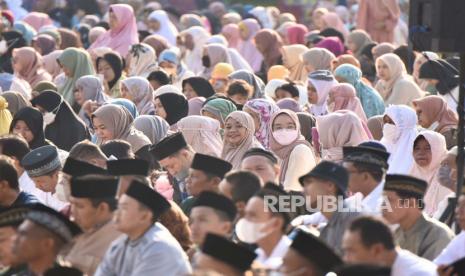 Tuntunan Sholat Idul Fitri 2023, Niat dan Surat yang Dibaca