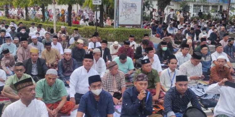 Shalat Idul Fitri di Kampus Unismuh Makassar dihadiri ribuan jamaah