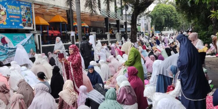 Khotib: Banyaklah beramal soleh kunci bahagia dunia akhirat