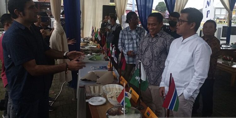 Universitas Muhammadiyah Purwokerto hadirkan kuliner dari 13 negara