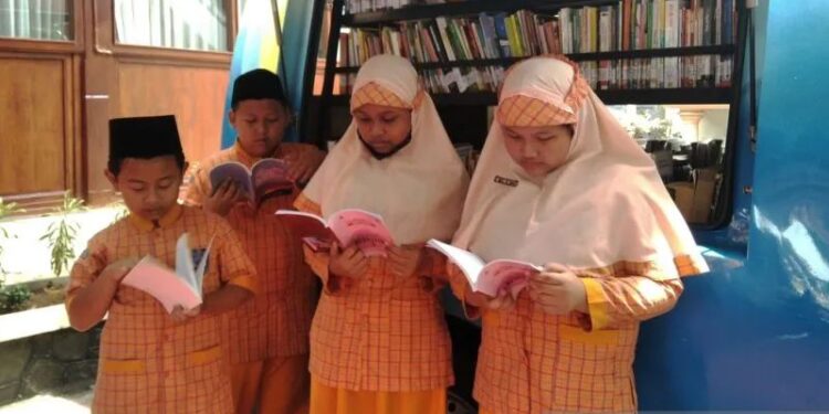 Akademisi optimis Merdeka Belajar Episode 23 dongkrak literasi anak