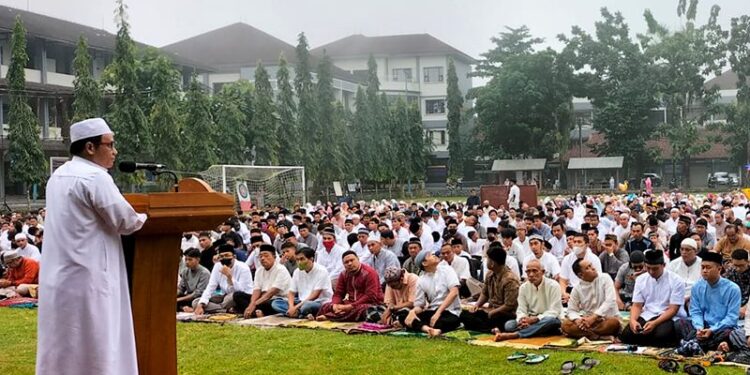 Khatib ajak warga Universitas Muhammadiyah Purwokerto jaga ketaqwaan