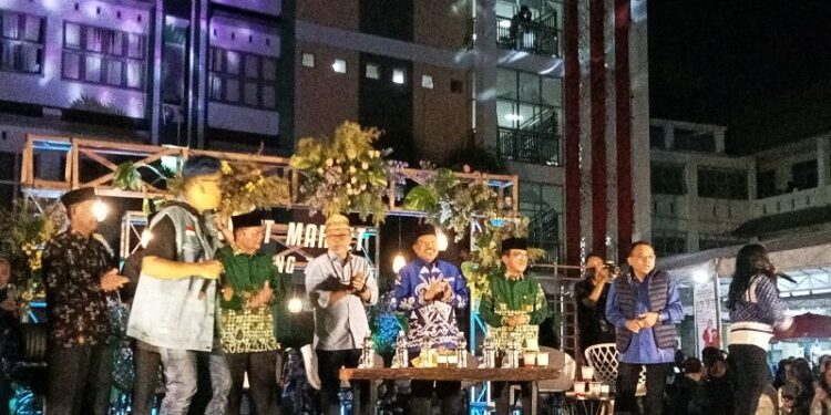 Mendag bersama Uya Kuya dan Siti KDI ramaikan “Night Market” UMPR