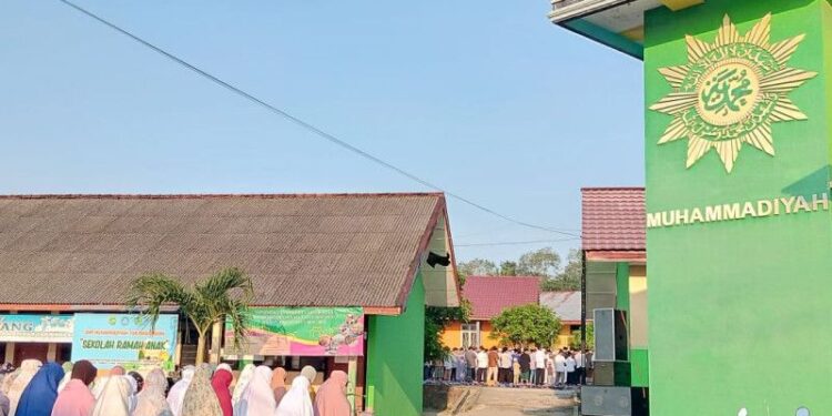 Khotib: Idul Adha momentum  membangun keluarga berkarakter