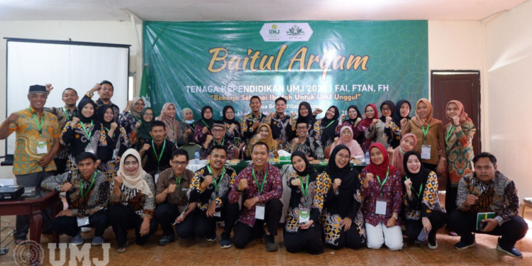 Baitul Arqam Bangun Semangat Kebersamaan Tendik UMJ