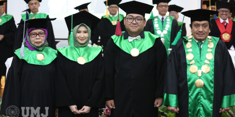 UMJ Kukuhkan Dua Guru Besar Termuda se-Indonesia