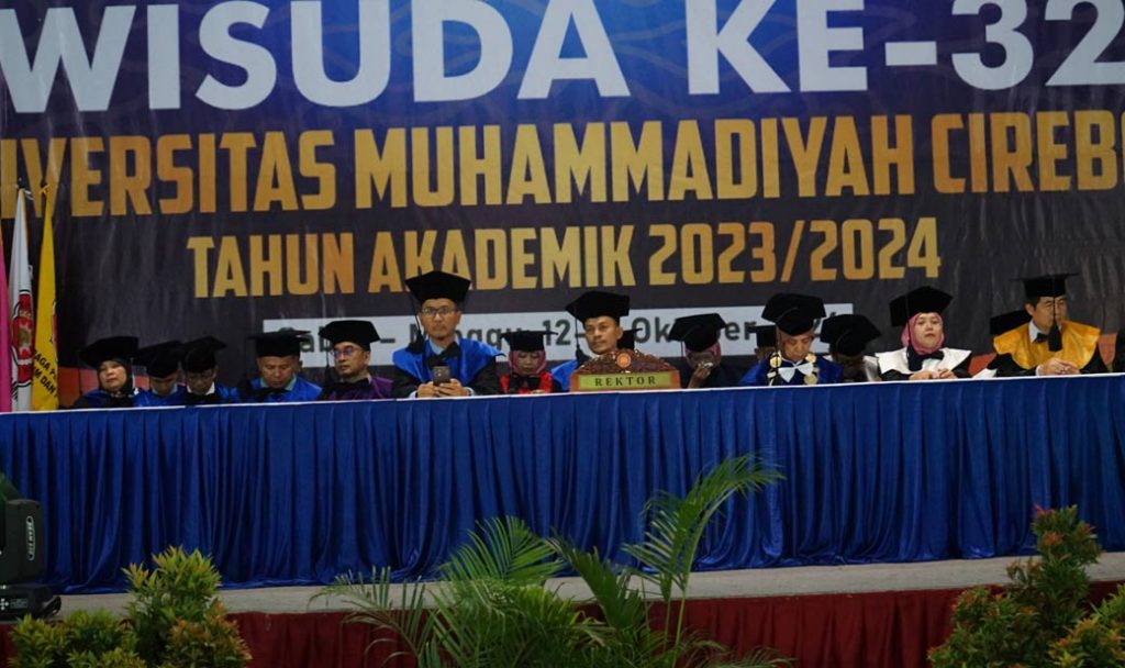 Luar biasa, Ribuan Wisudawan Ikuti Wisuda ke-32 UM Cirebon di Tahun Penuh Prestasi