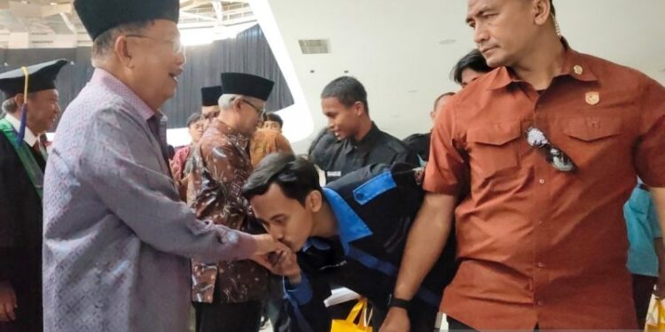 Haedar Nashir sebut Muhammadiyah bertugas cerdaskan bangsa