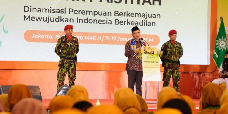 Haedar Nashir Resmi Buka Tanwir I Aisyiyah