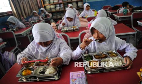 Korban Keracunan Diduga karena MBG di Cianjur Bertambah Jadi 165 Siswa