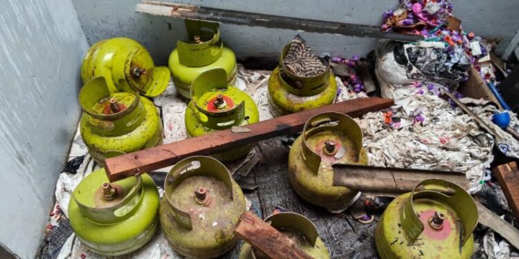 Pria di Cilandak nekat pindahkan isi gas LPG hingga berujung ledakan