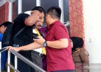 Ketua DPRD Provinsi Gorontalo pingsan saat sidang paripurna