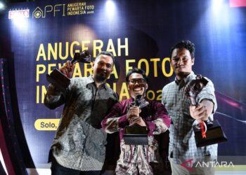 Foto Paus Fransiskus hingga Pesta Demokrasi di Badui sabet APFI 2025