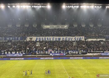 Persib kokoh di puncak klasemen setelah kalahkan PSS Sleman 3-0